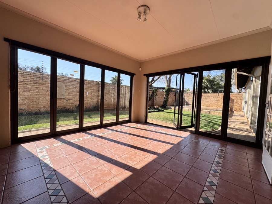 4 Bedroom Property for Sale in Wilkoppies North West
